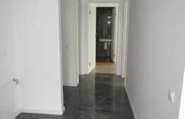 3 camere, 72 mp, decomandat, terasa 22 mp, garaj, zona Grand Hotel Italia