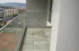 3 camere, 72 mp, decomandat, terasa 22 mp, garaj, zona Grand Hotel Italia