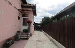 Casa individuala de vanzare, 90 mp, teren aferent 414 mp, zona strazii Oasului
