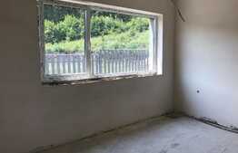 Duplex de vanzare, 150 mp utili, 130 mp teren, finalizat semifinisat, zona de case.