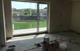 Duplex de vanzare, 150 mp utili, 130 mp teren, finalizat semifinisat, zona de case.