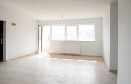 Apartament finisat cu 3 camere, 2 terasa, parcare, orientare SE