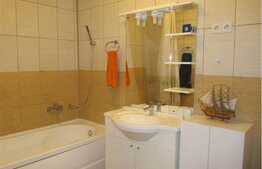 Apartament 2 camere, 57 mp, loc de parcare cu CF, zona strazii Florilor