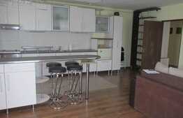 Apartament 2 camere, 57 mp, loc de parcare cu CF, zona strazii Florilor