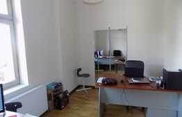 3 camere, 80 mp, parcare,  zona centrala