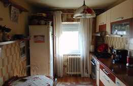 Apartament 2 camere, 42 mp, parcare, boxa, zona Hotel Paradis