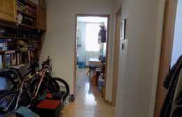 Apartament cu o camera, decomandat, 45 mp, parcare, zona strazii Eroilor!