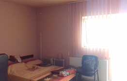 Casa individuala 7 camere,  280mp, teren 670 mp, zona linistita