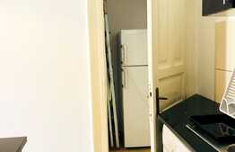 Garsoniera, decomandata, 38 mp, mobilata modern, A.C, zona strazii Horea