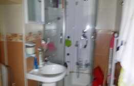 Apartament 3 camere, 60 mp, zona strazii Retezat