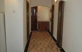 Apartament 3 camere, decomandat, 70 mp, zona Podului Calvaria