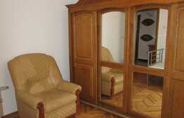 Apartament 3 camere, decomandat, 70 mp, zona Podului Calvaria