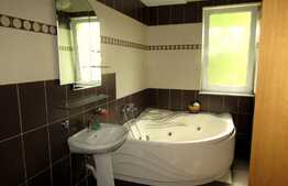 Apartament 4 camere, 2 parcari subterane, 127 mp, zona Grand Hotel Italia