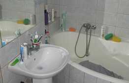 Apartament 4 camere, 75,75 mp, decomandat, boxa, zona Bulevardul 1 Decembrie 1918!