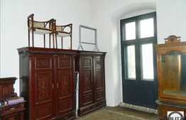 Apartament cu 2 camere, 95 mp la cateva minute de Piata Unirii