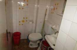 Apartament cu 3 camere, decomandat, 70 mp, zona Primaverii