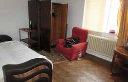 Apartament 3 camere, 70 mp, zona Hotel Royal
