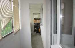 Apartament 3 camere, 70 mp, zona Hotel Royal