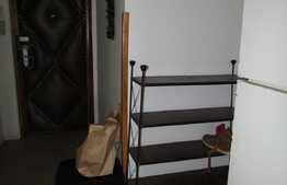 Apartament 3 camere, 70 mp, zona Hotel Royal