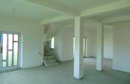 Casa individuala, 230 mp, teren aferent 976 mp, zona Campenesti