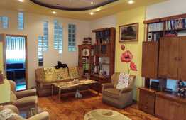 Apartament 3 camere, imobil tip vila, 95 mp, mobilat si utilat, zona strazii Horea