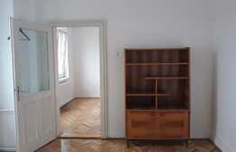 Casa individuala, 487 mp, zona excelenta! Curte cu 6 parcari