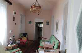 De vanzare casa cuplata, 180 mp, zona linistita