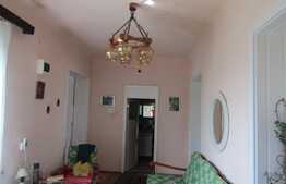 De vanzare casa cuplata, 180 mp, zona linistita