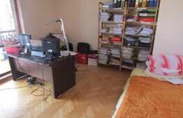 Apartament cu 3 camere, 80 mp, 2 parcari, zona Minerva