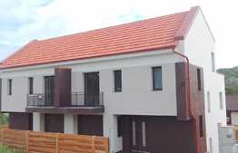 Duplex de vanzare 135 mp, teren 257 mp, front 10 ml, zona de case