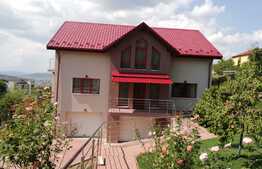 Scadere de pret! Casa individuala, 340 mp utili, 820 mp teren, zona linistita!