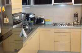 Apartament 3 camere, 89 mp, balcon, boxa, zona strazii Horea