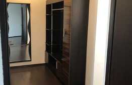 De inchiriat apartament cu 2 camere, 55 mp! Loc de parcare! Zona strazii Eroilor!