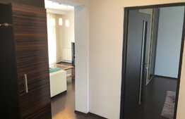 De inchiriat apartament cu 2 camere, 55 mp! Loc de parcare! Zona strazii Eroilor!