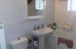 2 camere, decomandate, 54 mp, zona strazii Lunii