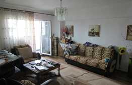 Apartament 4 camere, 82 mp, etaj intermediar, 2 parcari, zona strazii Ion Mester