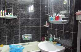 Apartament 4 camere, 82 mp, etaj intermediar, 2 parcari, zona strazii Ion Mester