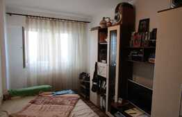 Apartament 4 camere, 82 mp, etaj intermediar, 2 parcari, zona strazii Ion Mester