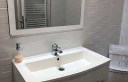 Apartament de inchiriat, 2 camere, prima inchiriere, Zona Vivo ! 