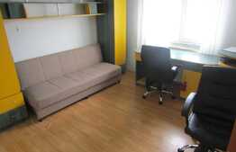 Apartament cu 3 camere, decomandat, 80 mp, zona Bisericii Calvaria