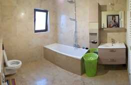 Apartament cu 3 camere, 90mp, parcare, zona strazii Carmen Silva