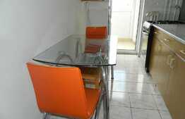 Apartament 3 camere, 70 mp, decomandat, 2 balcoane, zona strazii Mehedinti