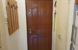 De vanzare garsoniera, 28 mp, etaj intermediar, boxa, zona strazii Parang