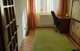 Apartament cu 3 camere , decomandat, 62 mp, A.C, zona Parcului Central