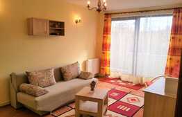 Apartament cu 3 camere , decomandat, 62 mp, A.C, zona Parcului Central