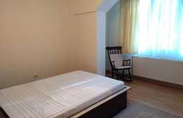 Apartament 3 camere, 64 mp, parcare, zona Mercur