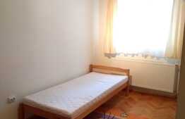 Apartament 3 camere, 64 mp, parcare, zona Mercur