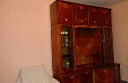 Apartament 4 camere, decomandat, 75 mp, balcon, zona Complexului Nora