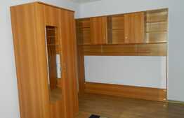 Apartament 4 camere, decomandat, 75 mp, balcon, zona Complexului Nora
