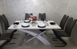 Apartament de lux cu 3 camere, 80 mp, A.C, zona Strazii Parang